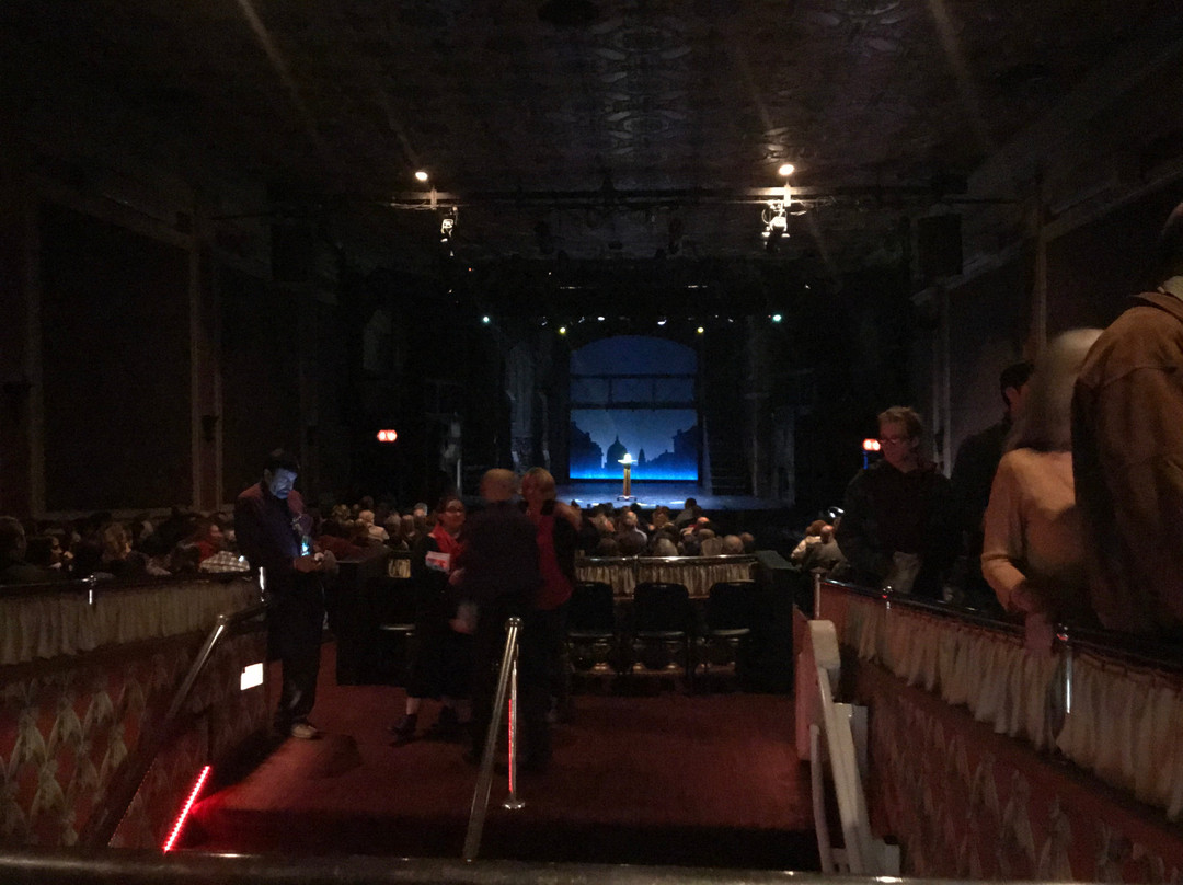 Theater Three景点图片