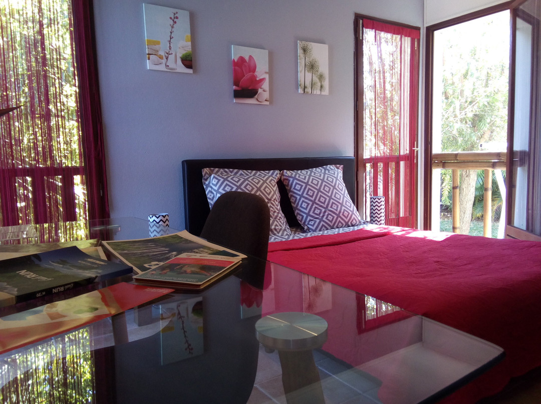 Aux Deux Orangers主图