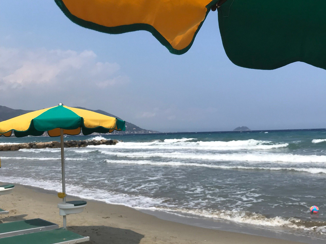 Bagni Arcobaleno-Laigueglia必去景点