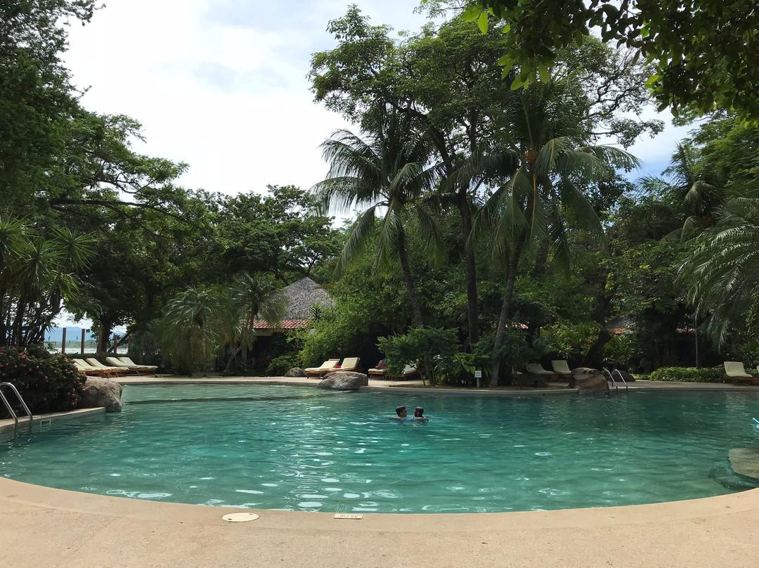 Capitán Suizo Beachfront Boutique Hotel主图