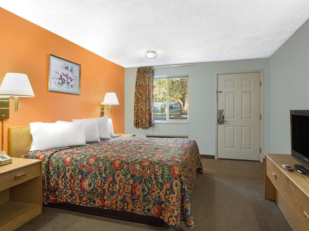 Knights Inn Cedar City主图