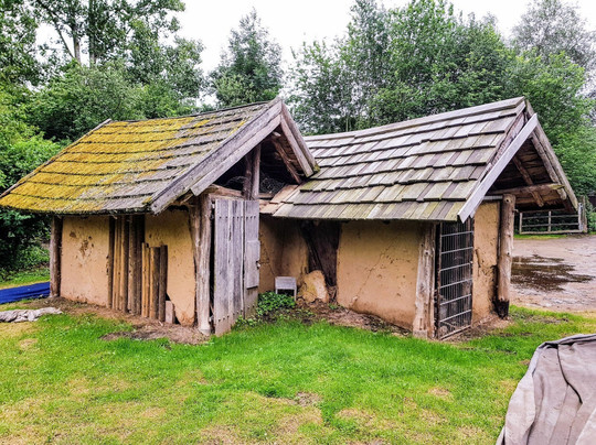 Eisenzeitliches Gehöft-拉廷根必去景点