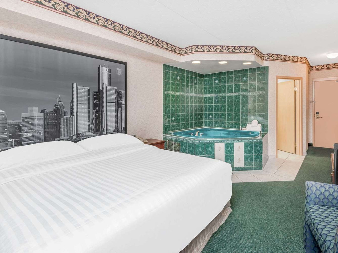 Super 8 by Wyndham Ambassador Bridge Windsor ON主图