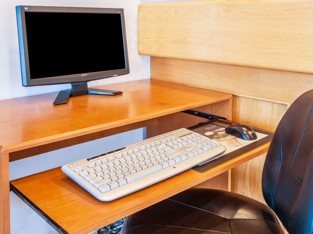 Super 8 by Wyndham 100 Mile House主图