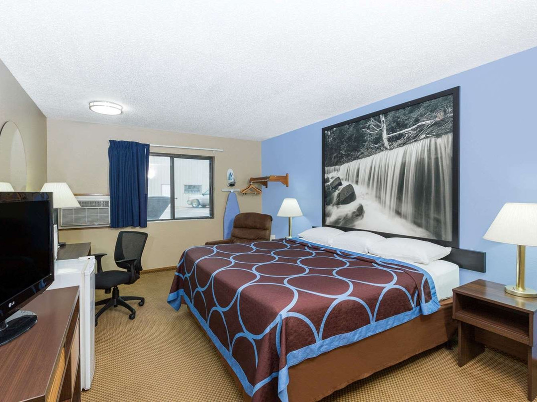 Super 8 by Wyndham Manhattan KS主图