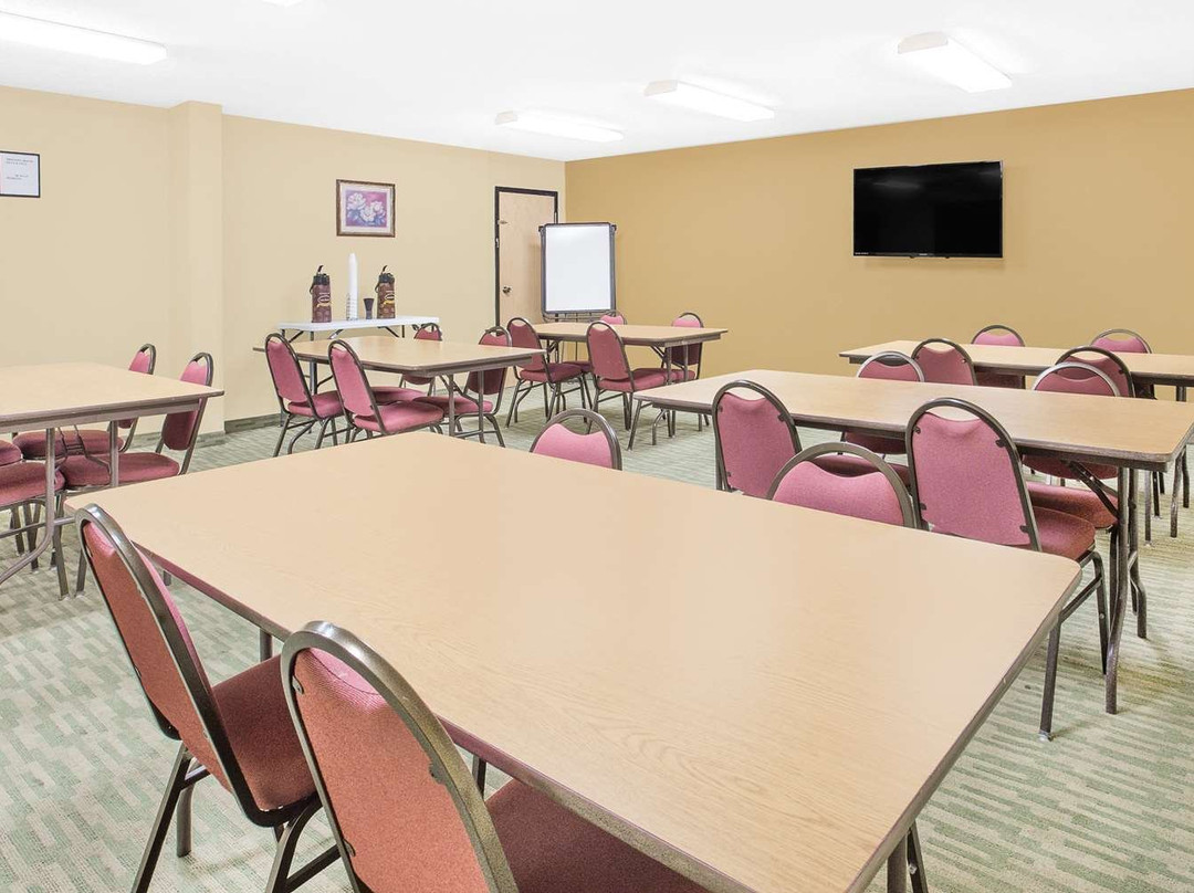 Super 8 by Wyndham Nixa/Springfield Area主图