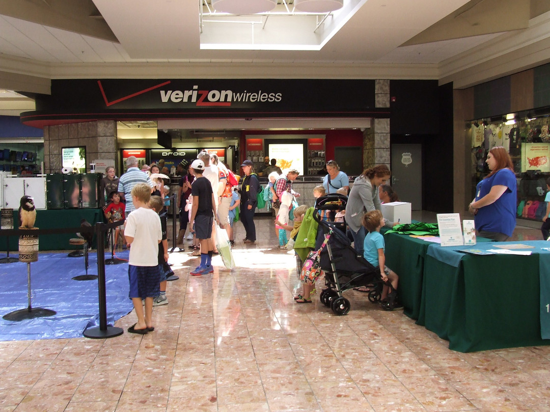 Salmon Run Mall-Watertown必去景点