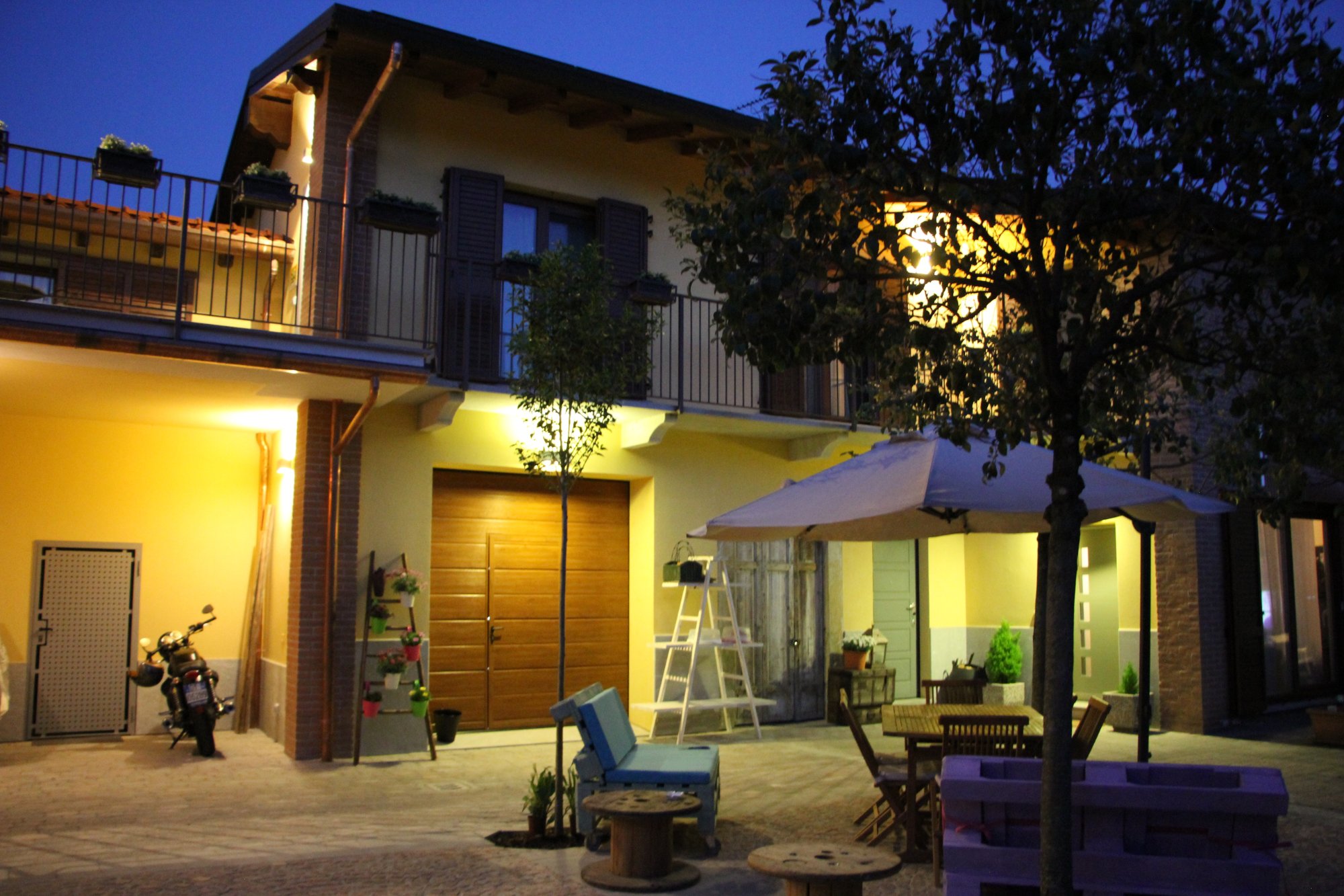 Hayloft Apartments-官方