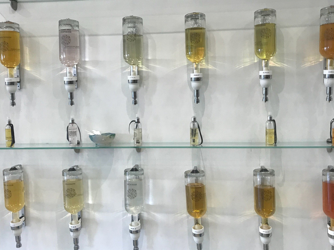 Parfums des îles-圣吕斯必去景点