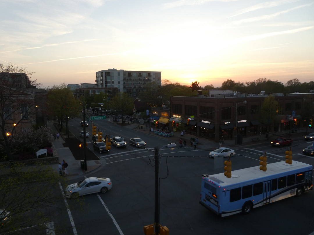 教堂山市区AC酒店主图