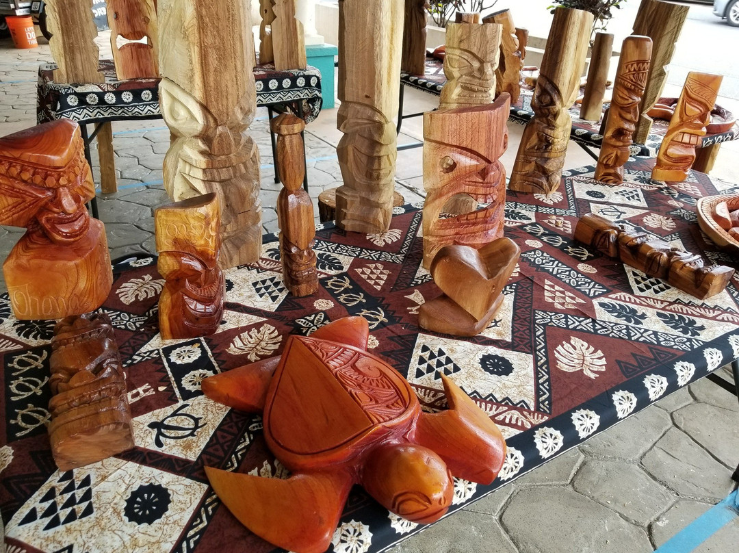 Swap Meet at Paia Bay-芭雅必去景点