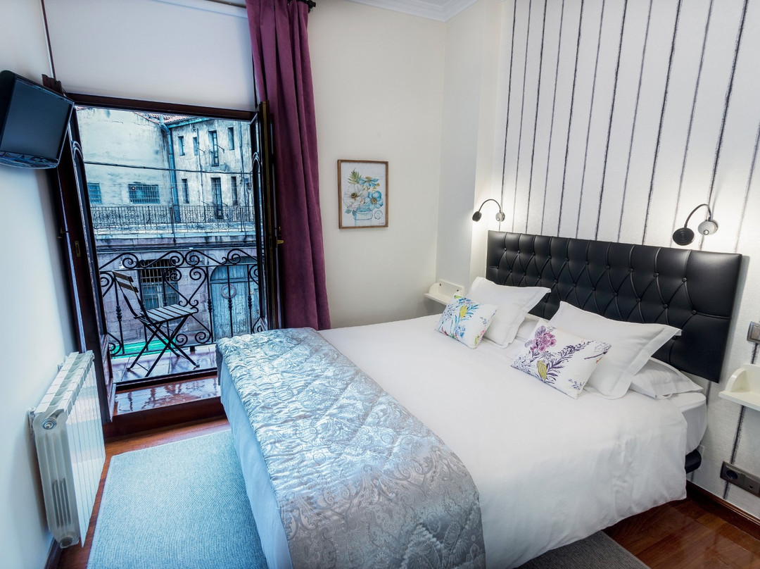 Riocorvo酒店住宿-Hostal Cuatro Caminos Rooms