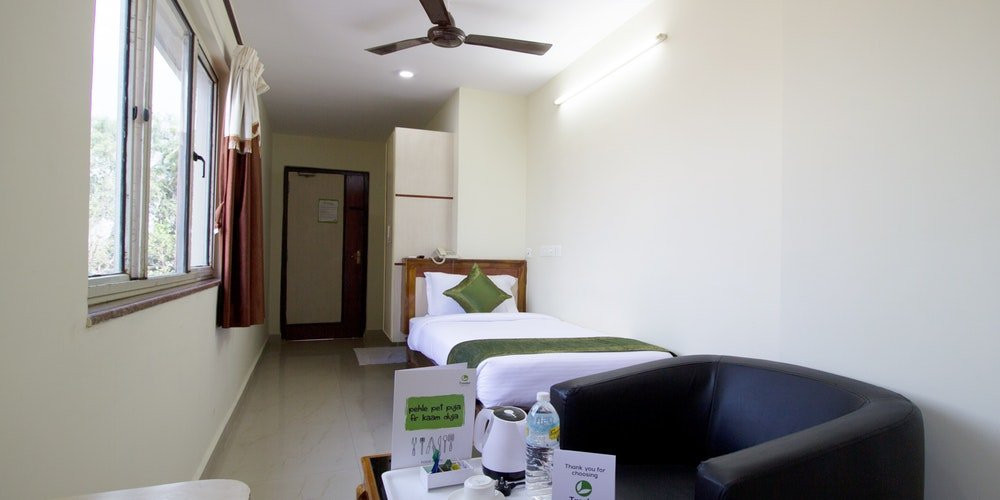 Treebo Trip Sun Square主图