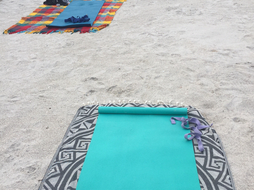 Yoga on the Beach景点图片