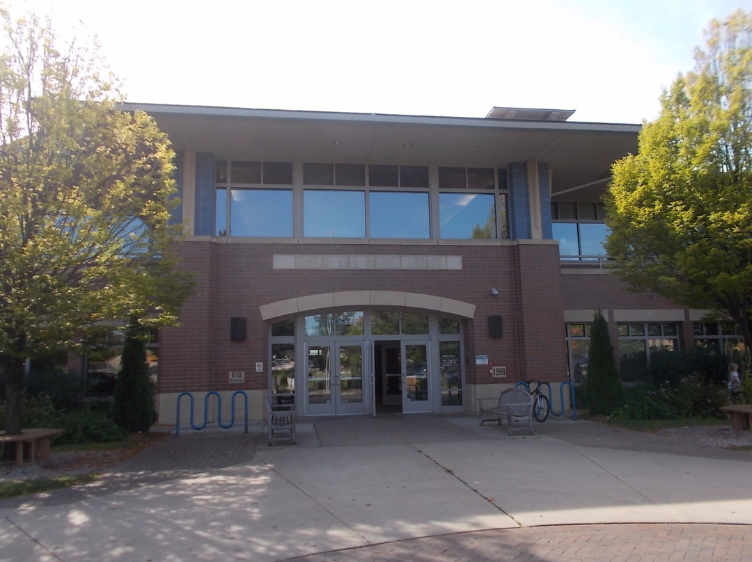 Traverse Area District Library-特拉弗斯城必去景点