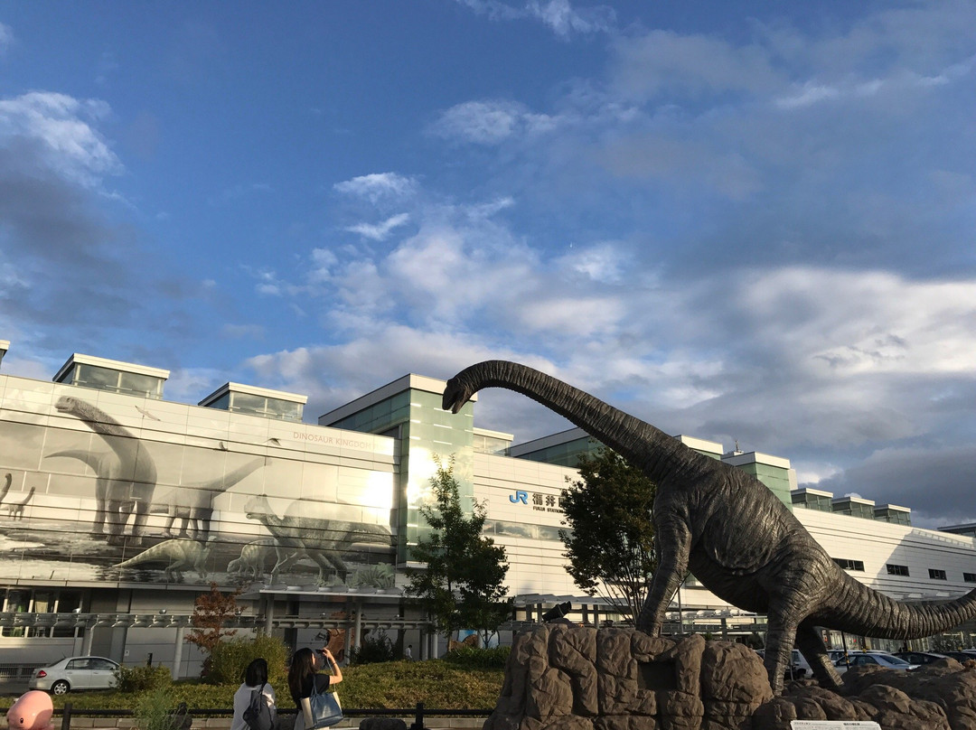 Dinosaur Station at Fukui Station景点图片