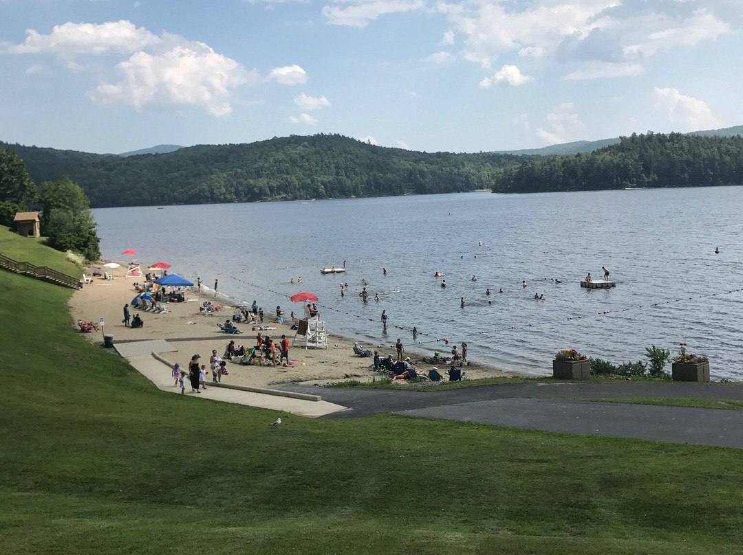 Schroon Lake Town Beach景点图片