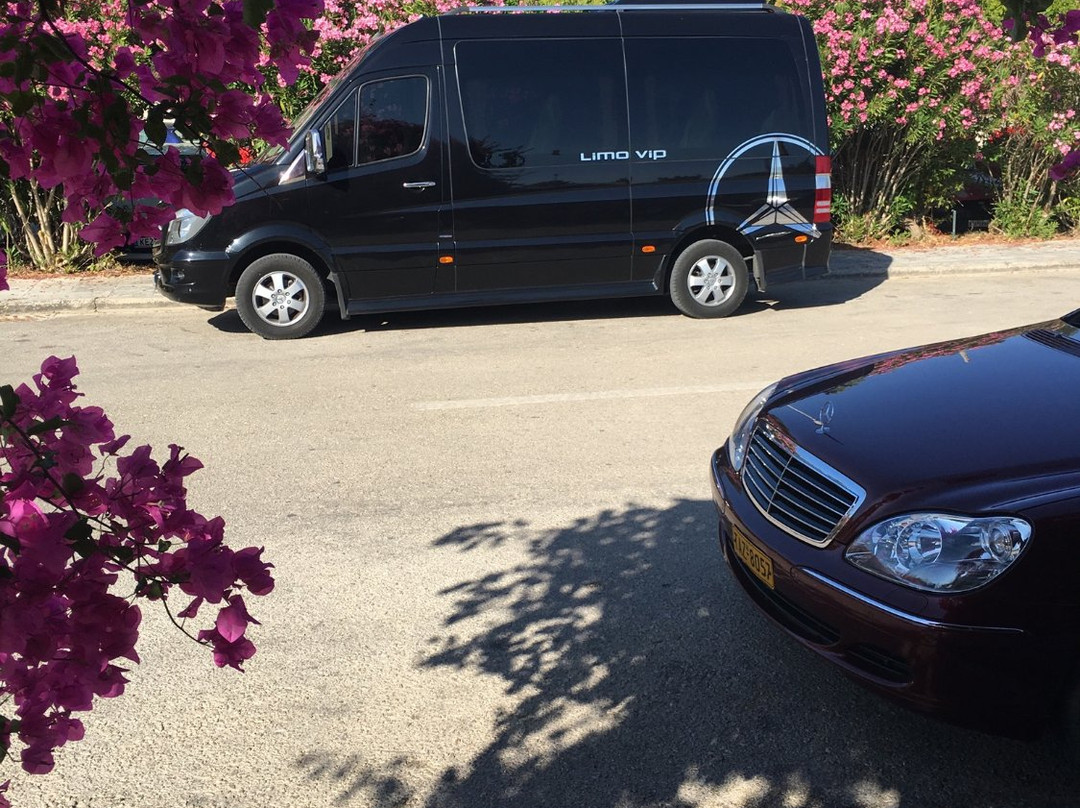 Caesars Limo Kefalonia-阿尔戈斯托利翁必去景点