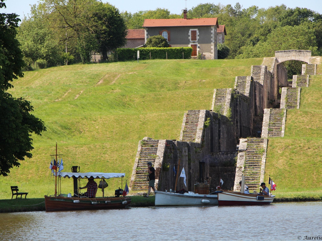 Office de Tourisme de Puisaye-Forterre - Accueil de Saint Sauveur en Puisaye景点图片