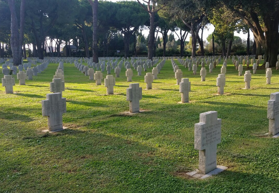 Cimitero Militare Germanico-波梅齐亚必去景点