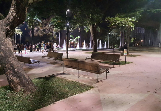 Praça Carlos Chagas-贝洛哈里桑塔必去景点