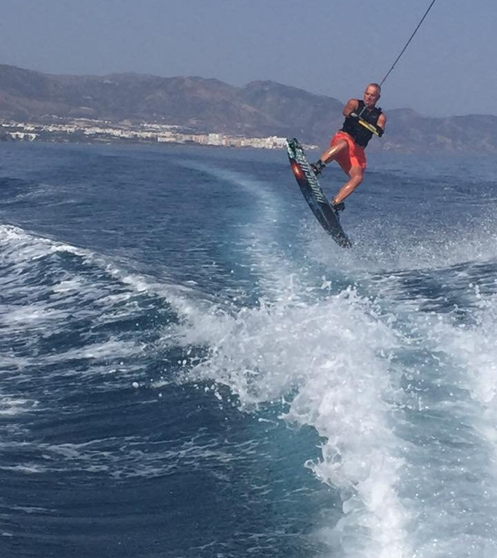 Sharkys Watersports景点图片