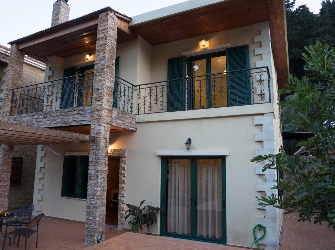 Elia Therissos Maiisonettes