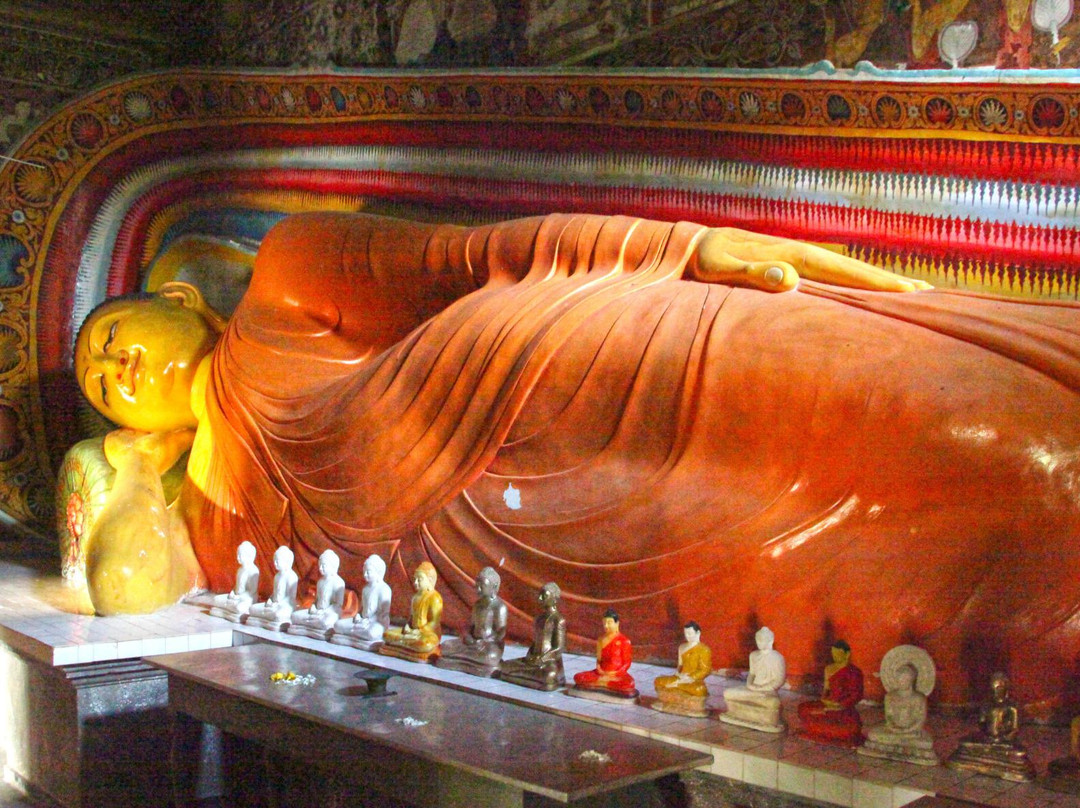 Naga Viharaya-希克杜沃必去景点