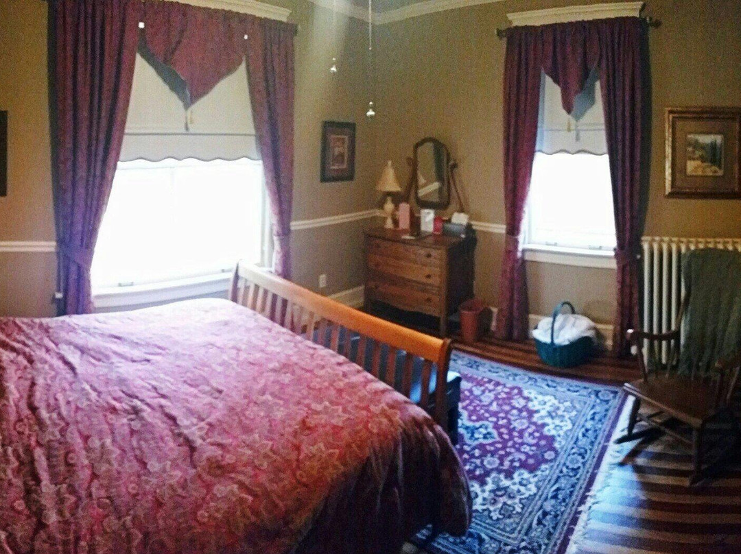 Torrington Manor B&B主图