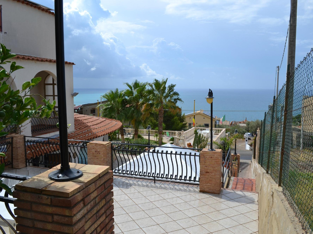 Manca Residence