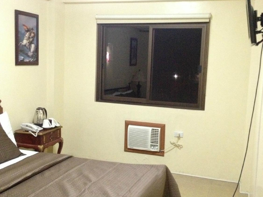 Spring Plaza Hotel主图