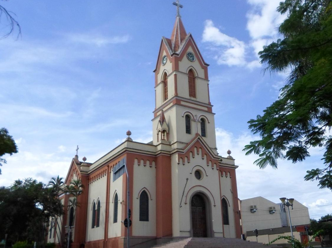 Igreja Matriz Nossa Senhora do Monte Serrat景点图片