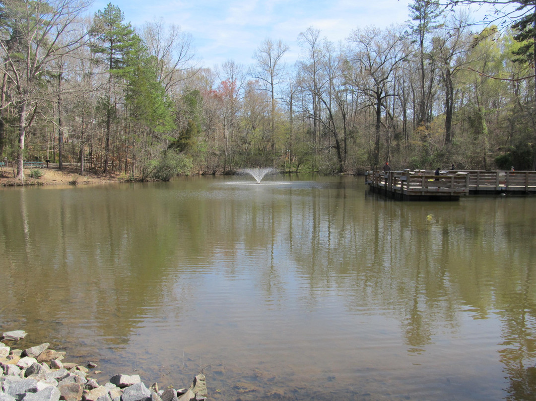 Four Mile Creek Greenway-马修斯必去景点