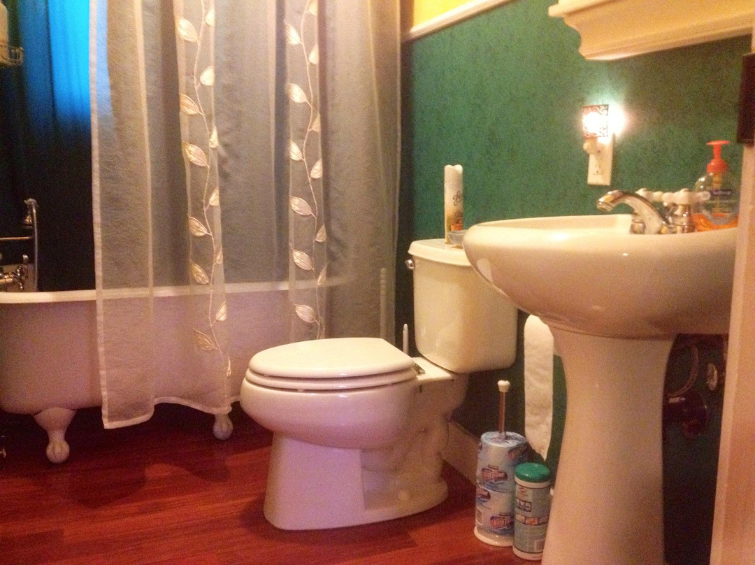 Old Mission House Bed & Breakfast主图