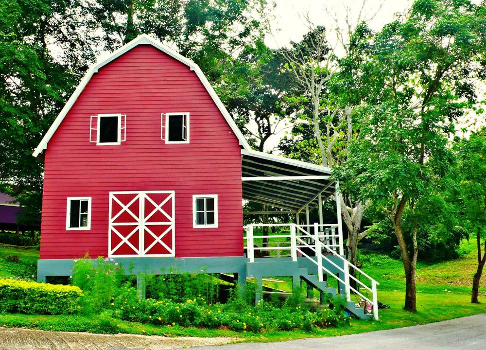 Strawberry Town-罗勇必去景点