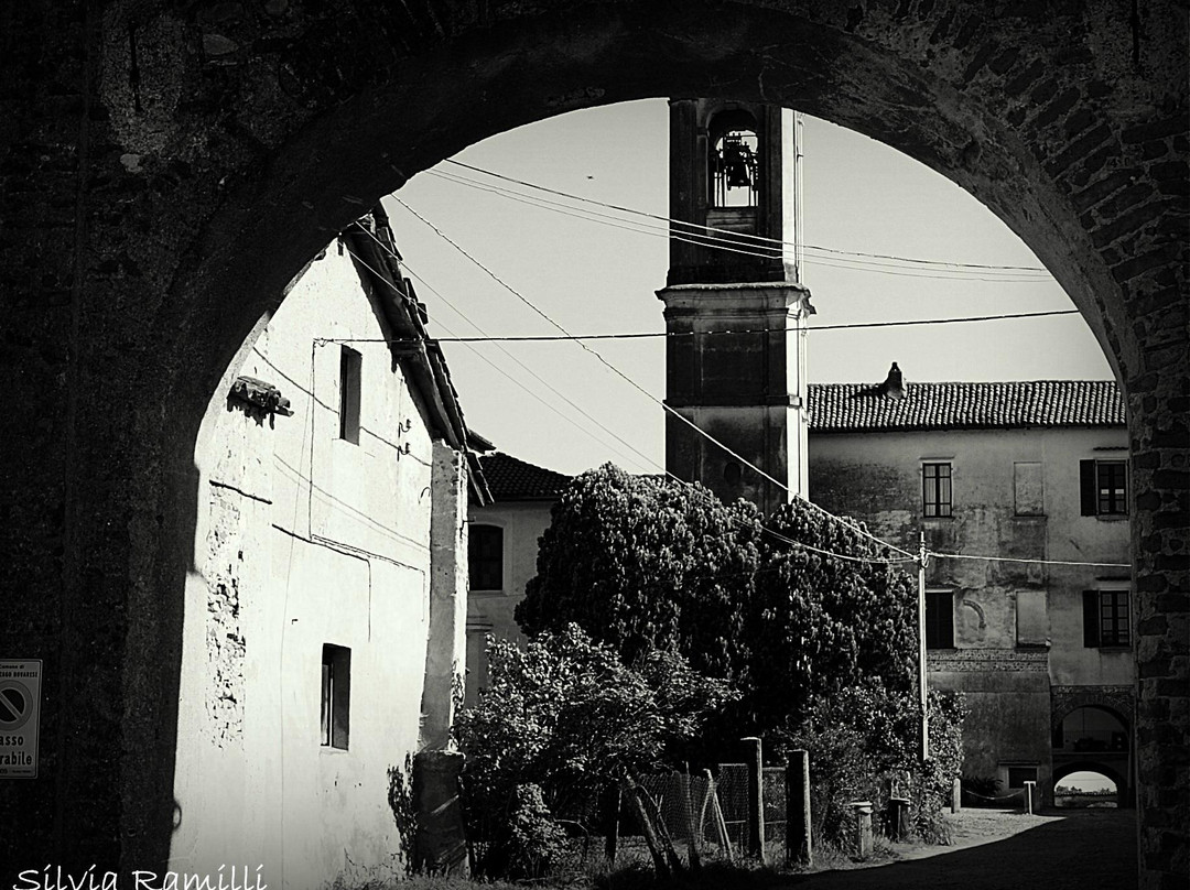 Badia di Dulzago-Bellinzago Novarese必去景点