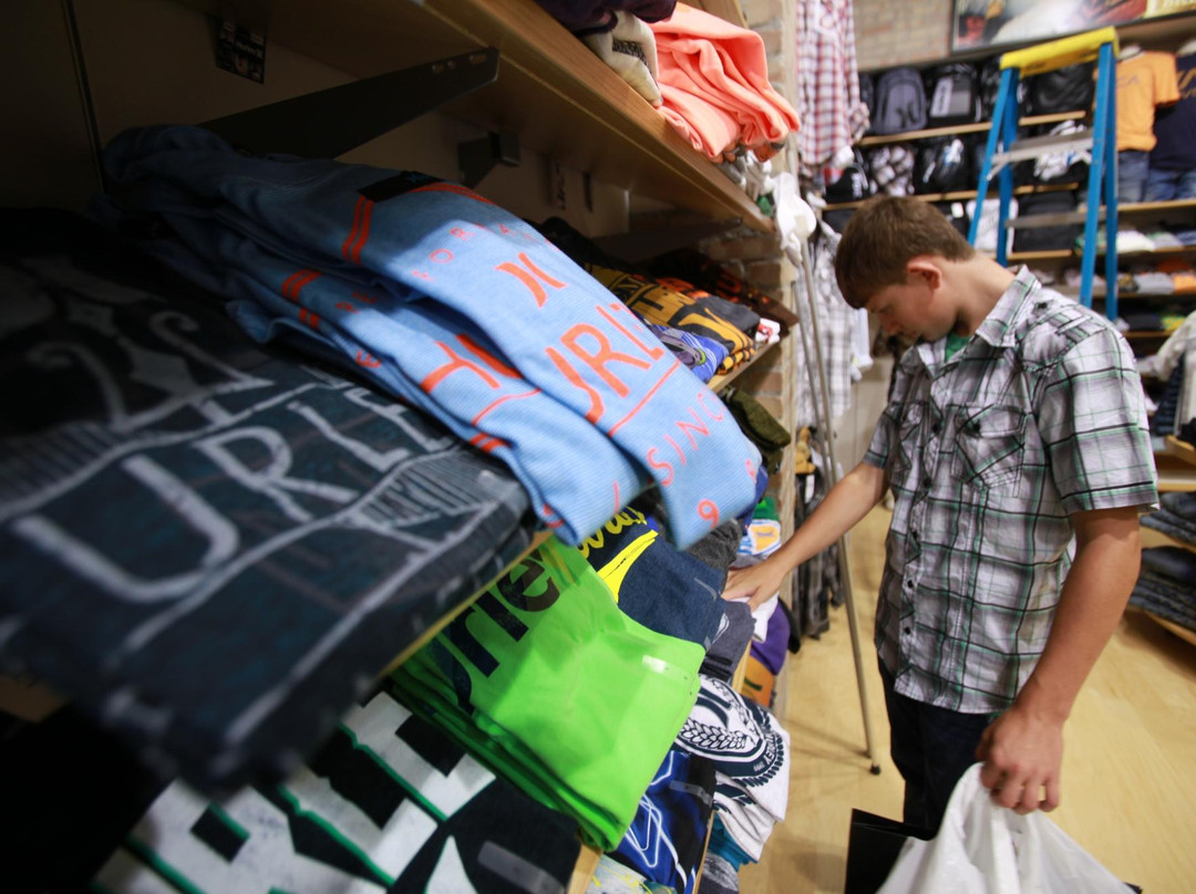 Hilltop Mall-卡尼必去景点