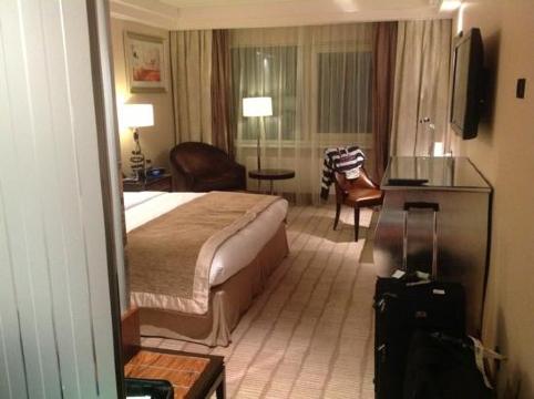 上海波特曼丽思卡尔顿酒店-客卧