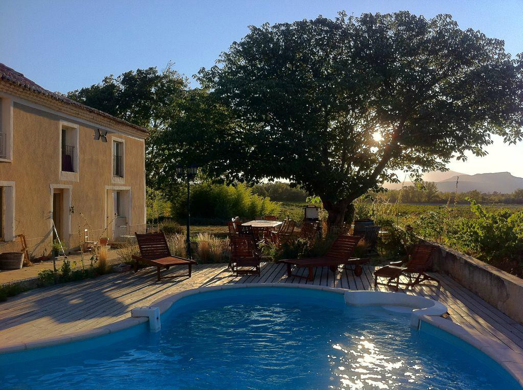 Sainte-Cecile-les-Vignes旅游攻略图片