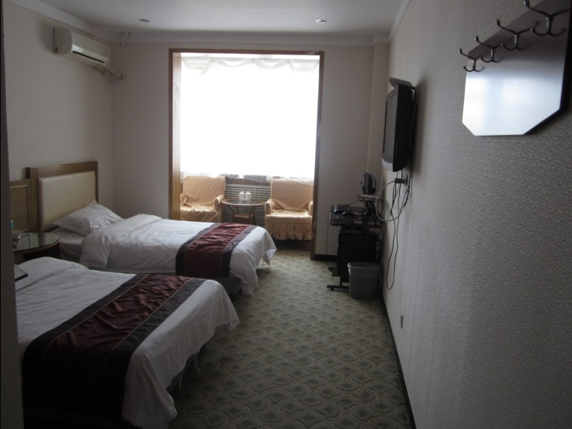 紫荆花大酒店主图