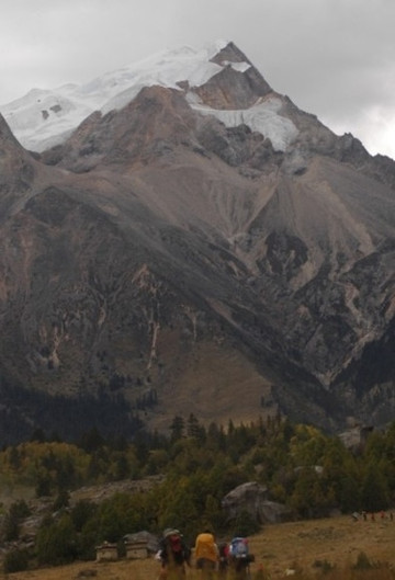 Shangrila Adventure(徒步格聂山和亚拉雪山)-成都必去景点