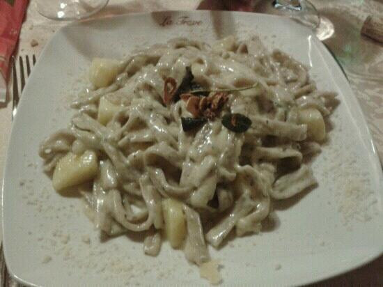 Taiana餐馆和美食-La Trave