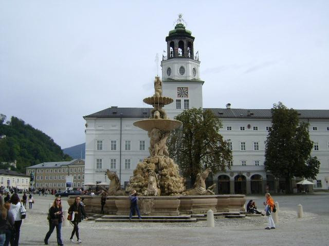 Residenzbrunnen-萨尔茨堡必去景点