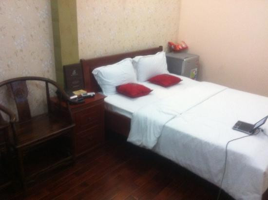 Duc Hoa Dong酒店住宿-新山一映酒店