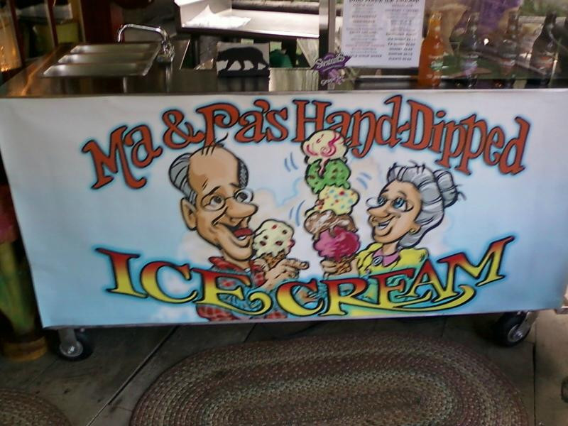 Ma And Pa's Cabin And Sleigh Rides-Burton必去景点