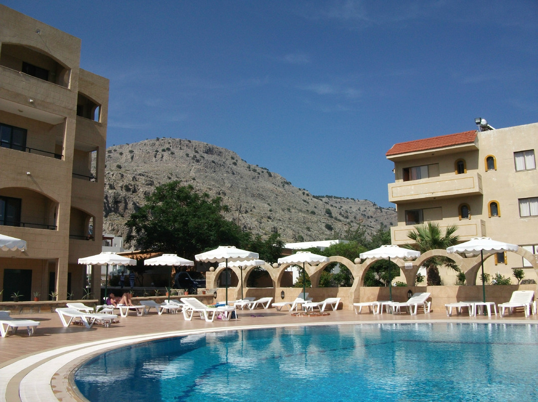 Flora Beach Hotel Studios