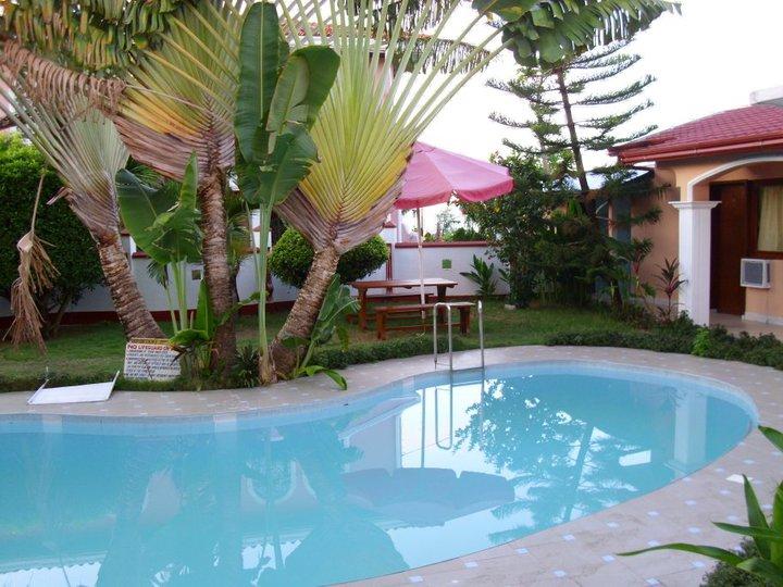 MG Hotel & Restaurant-泳池