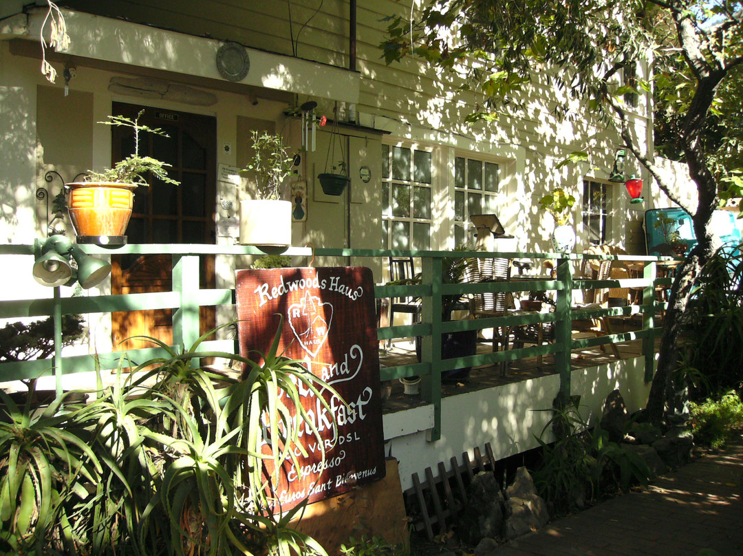 Redwoods Haus Bed and Breakfast主图