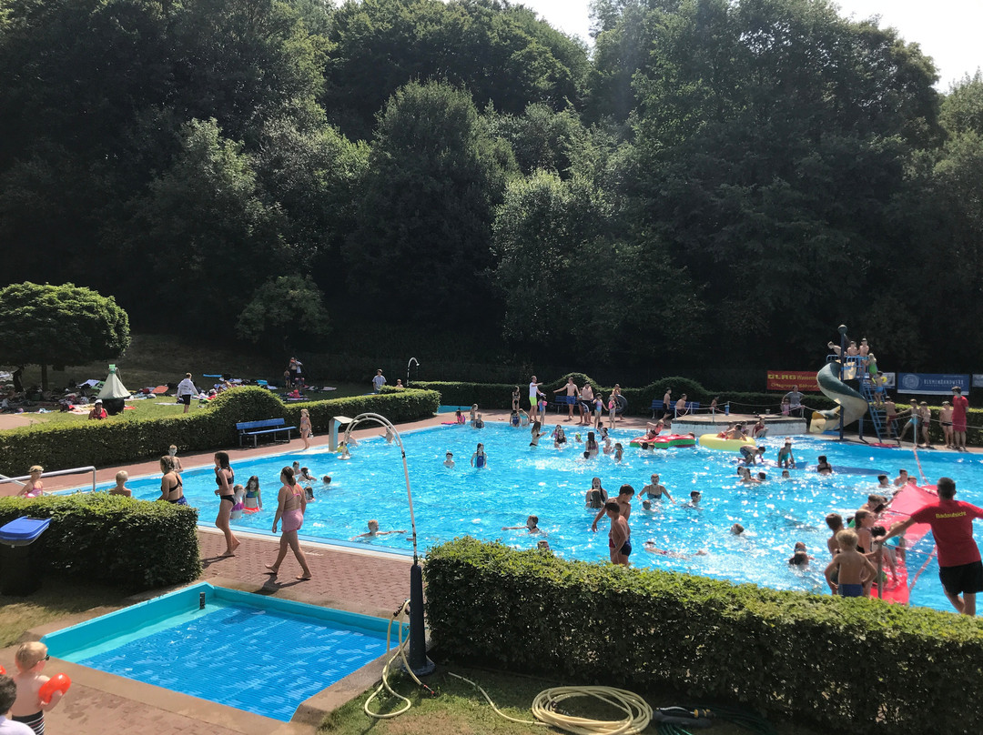 Waldschwimmbad Wattenbach-Soehrewald必去景点