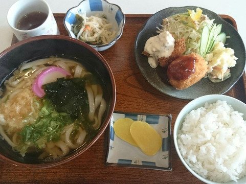 手打うどんよこ山